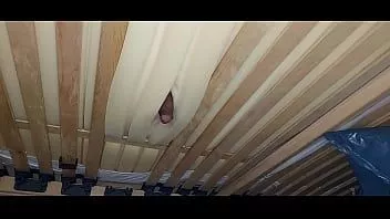 play Double éjaculation dans le matelas / explosion avec du sperme dans le matelas