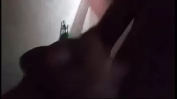 play Saya menunjukkan penis saya saat mandi ke bibi milf saya