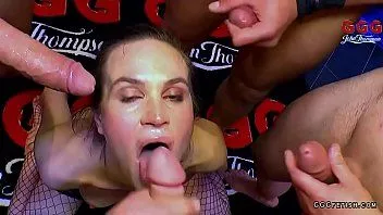 play Luisa dostaje maseczki i bukkake po dp i anal