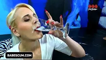 play Bukkake e gangbang con Ashlee Cox