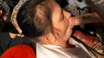Reproduzir Renée bochechas chupando pau com cuspe em todos os lugares