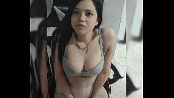 Reproducir ¡por favor arregla mi computadora! engañé a mi vecino para que viniera a revisar mi computadora, ¡pero en realidad quería hacerlo!