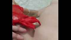 play Esposa gostosa exige foda noturna e é ajudada pelo marido