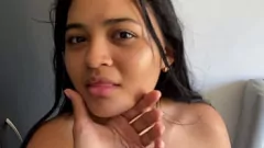 Jouer Stranger me poursuit à la maison pour une baise remplie de sperme