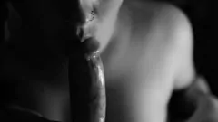 Reproduzir Petite Pierced Brunette enlouquece: chupando de pau e foda dura
