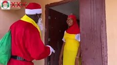 Reproduzir Papai Noel Black Papai Noel dá um presente travesso a uma estudante sexy na Nigéria